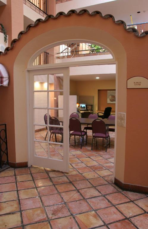 Barcelona Suites Albuquerque Exterior photo